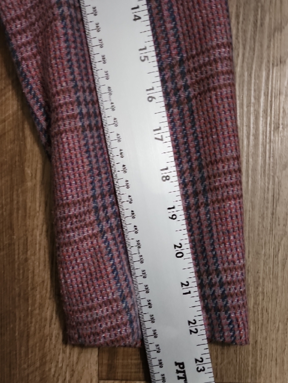 Oscar de la Renta Vintage Plaid Skirt Suit Set Mauve Wool Blend 2PC - Picture 9 of 16